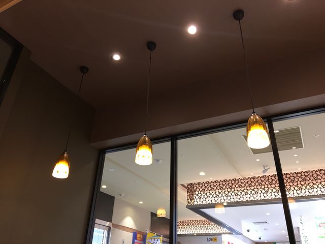 店内_タリーズコーヒーショップ博多駅マイング店(Taste the Difference | TULLY’S COFFEE)
