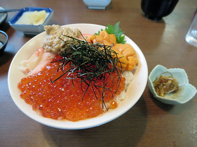 イクラ丼_ごろちゃん寿司