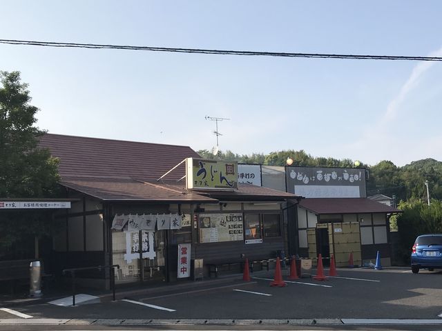 駐車場は広いです。_本格手打 もり家