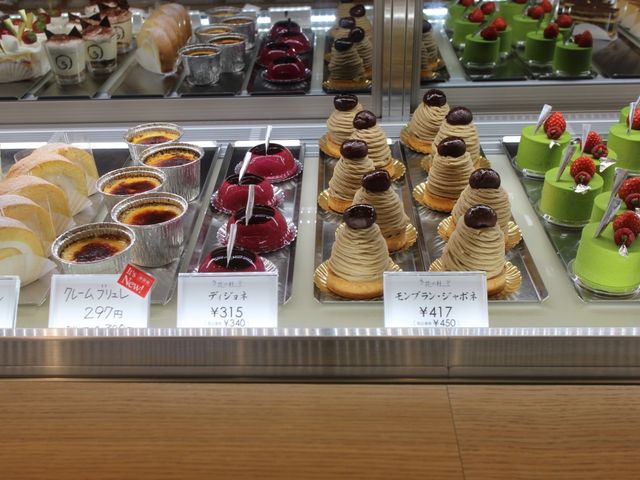 ケーキを選べます_壺屋総本店 き花の杜