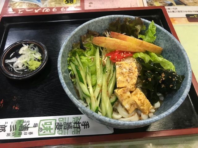 サラダうどん_砂場 清三郎
