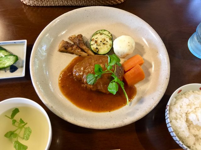 煮込みハンバーグ_cafe岳