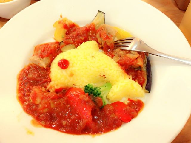 トマトソースでイルカが泳いでますwww_ココス秋葉原店