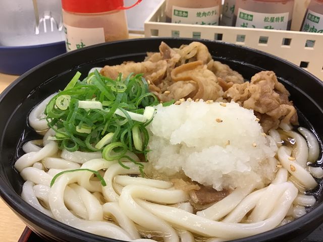 オーダーした肉うどん_松屋 天神店