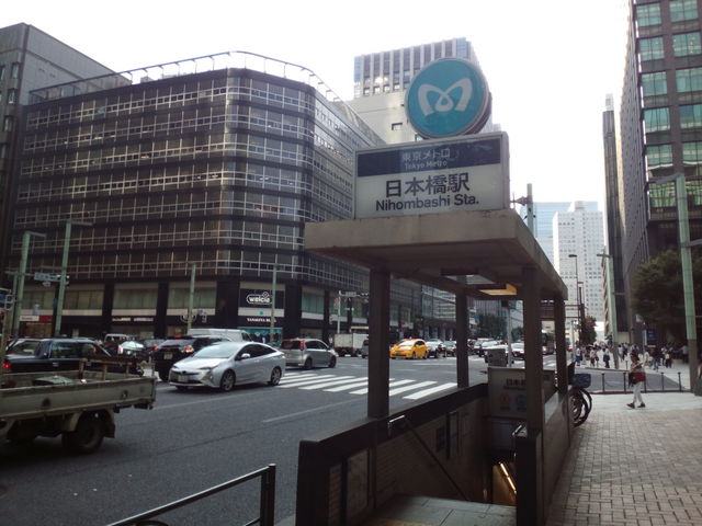 駅出入り口_東京メトロ東西線 日本橋駅