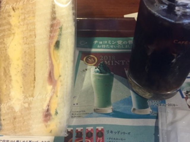 アイスコーヒーとサンドイッチです。_カフェ・ド・クリエ 日本橋人形町店