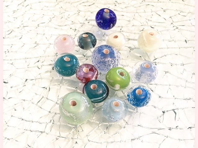 これで半分です。とんぼ玉は本当に綺麗!_AA Atelier ANGEL