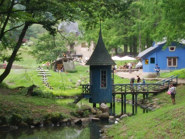 池の畔から撮影_トーベ・ヤンソンあけぼの子どもの森公園