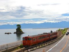 能登半島国定公園 雨晴海岸の写真1