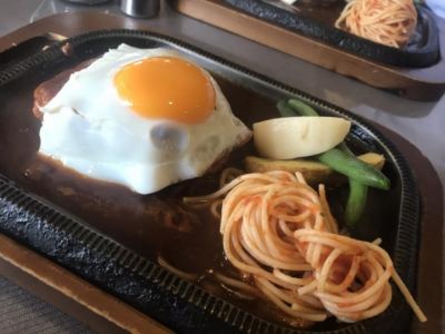 目玉焼きトッピング_カフェレストラン瑠奈