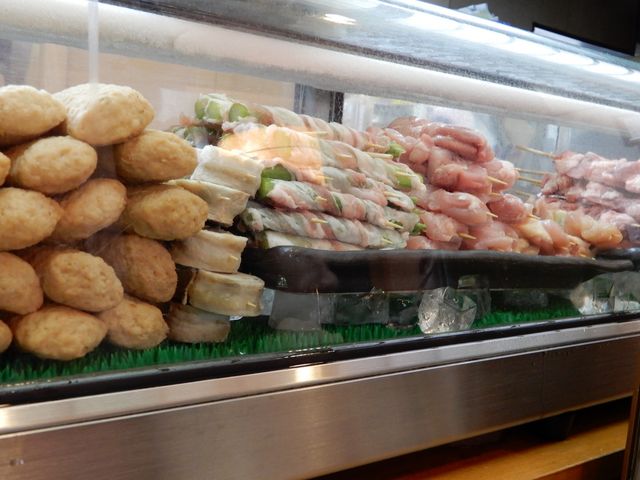 カウンターの食材_串焼すぎうら