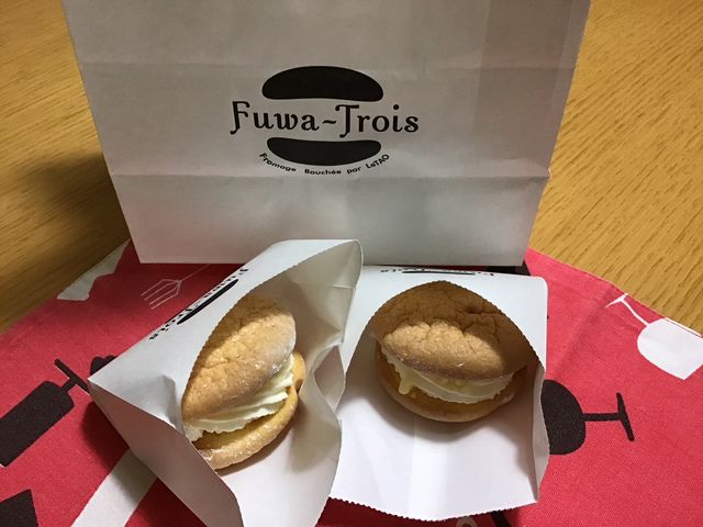クリームチーズのクリームがサンドされてます_御蔵 うめだ阪急店