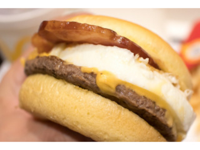 金の月見バーガー美味しかったです!_マクドナルド19号土岐店