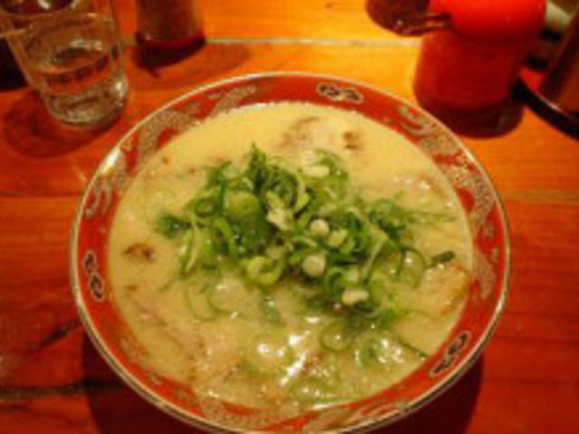 とんこつラーメン_長浜ラーメン熊大前5号店