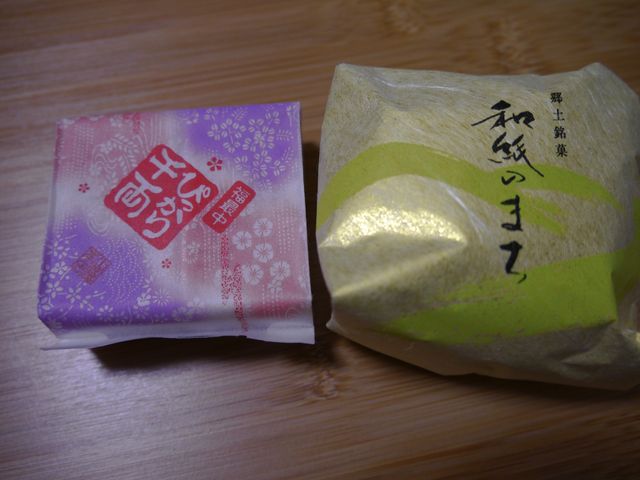 ご当地らしい和菓子もおすすめ。_小松屋本店