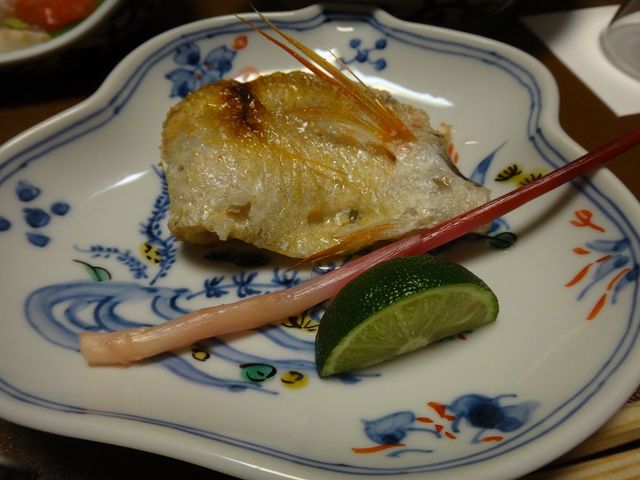 美味しものがほどよく供されます。_胡蝶