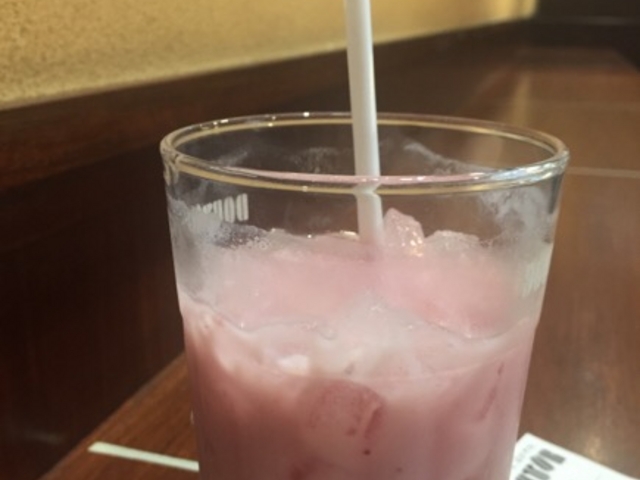 イチゴのドリンクです。_ドトールコーヒーショップ虎ノ門3丁目店