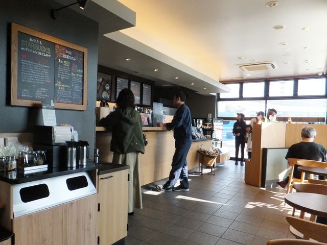 店内の様子_スターバックス・コーヒー 多賀サービスエリア上り線店