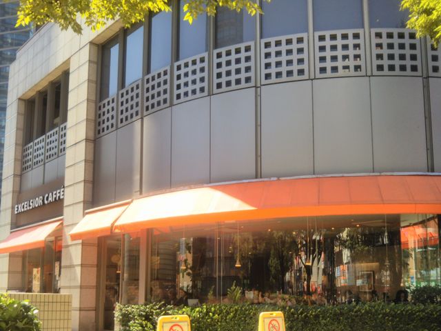 『エクセルシオールカフェアルカキット錦糸町店』。_エクセルシオールカフェアルカキット錦糸町店