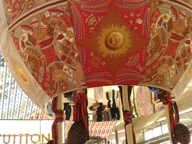 オシャレな店内_GINZA SIX