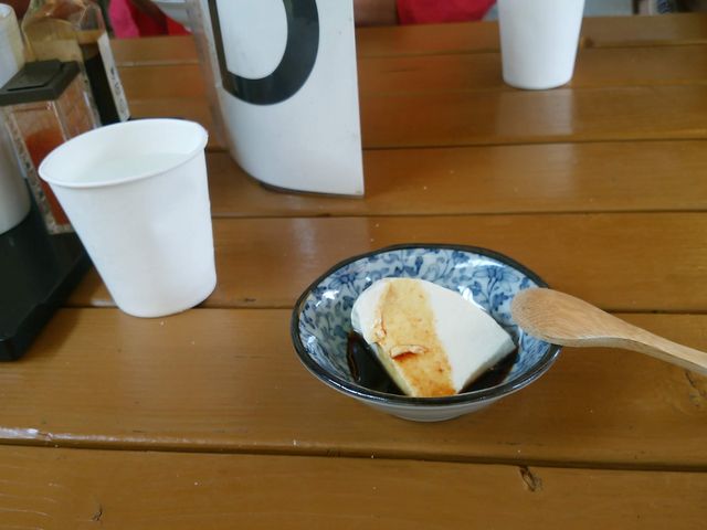 サービスのお豆腐_湧水茶屋
