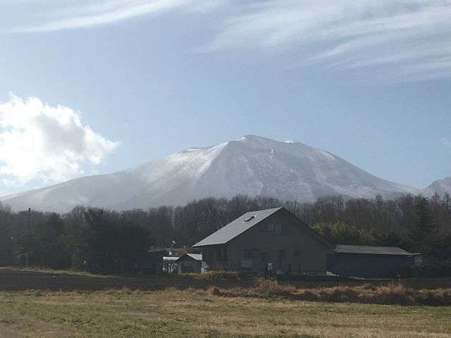 雪景色の浅間山さんです!_浅間山