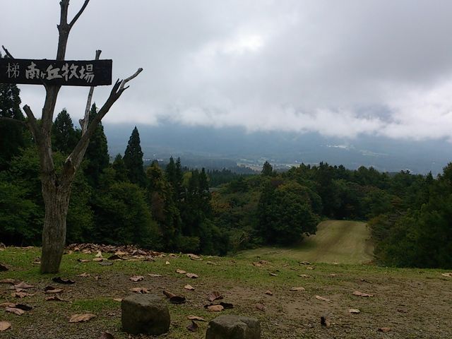 磐梯山を一望も!_磐梯高原南ヶ丘牧場