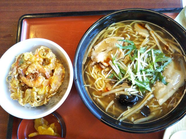 スーラ−タンメン、天丼セット_まるまつ苦竹店