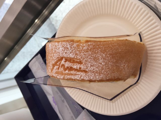 ロールケーキはふわふわ_青木松風庵海南店
