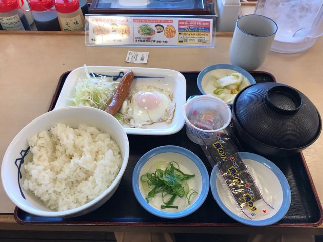 ソーセージエッグ朝食_松屋 蓮田関山店