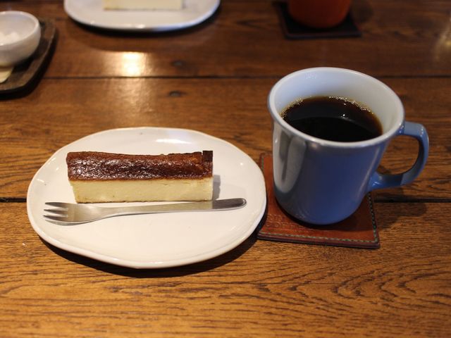 チーズケーキとコーヒー(ブラジル)_りむカフェ