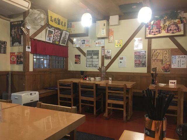 店内_餃子の勝 豊中本店