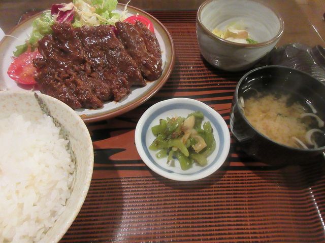 信州ポーク味噌カツ定食_ストローハット