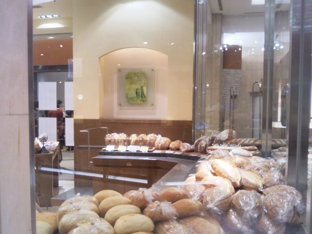 『MAISON・KAYSER・COREDO日本橋店』。_MAISON・KAYSER・COREDO日本橋店