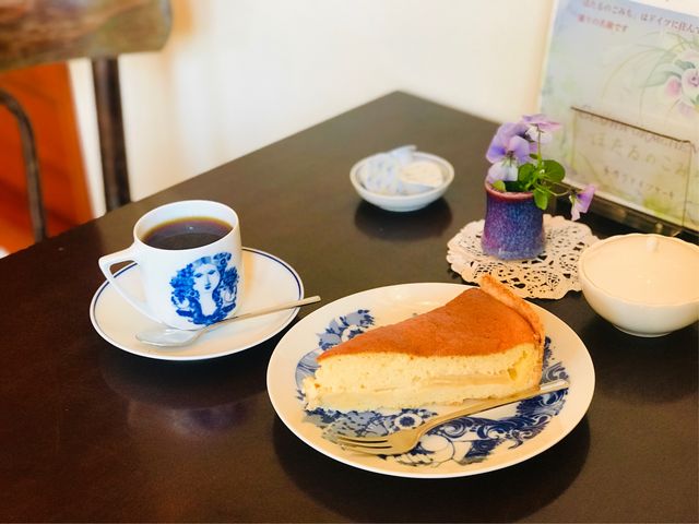 【ほたるのこみち】チーズケーキとコーヒー_ほたるのこみち