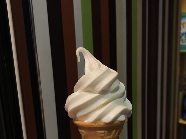 ソフトクリーム_マクドナルド新橋日比谷口店