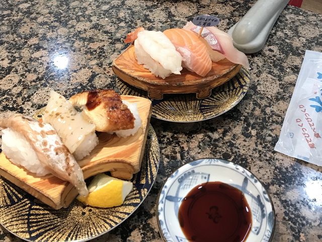 お得な3貫セットが多く、ネタが大きかったです。_回転すし北海道 駅南店