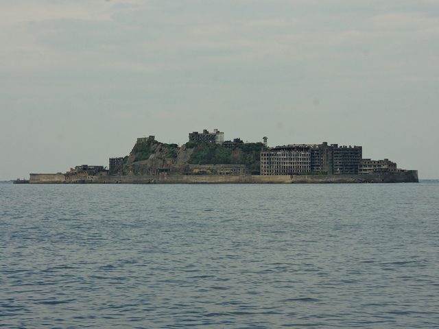 軍艦島(端島)_軍艦島・上陸周遊クルーズ