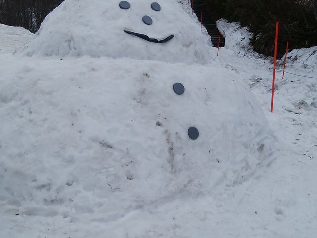 大きな雪だるま_六日町八海山スキー場