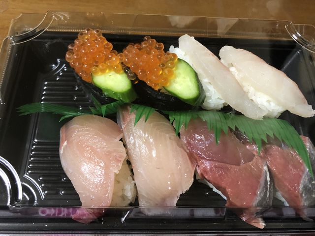ハマチの見た目2?イクラの中にひきわり納豆混入。_スシロー大野城大城店