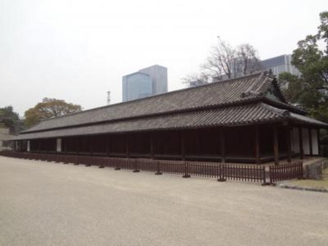かなり大きな建物です_百人番所