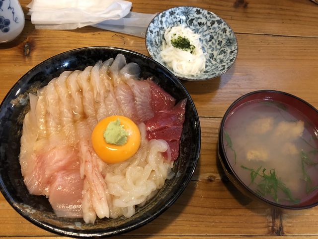 四合わせ丼とイチゴ煮_みなと食堂