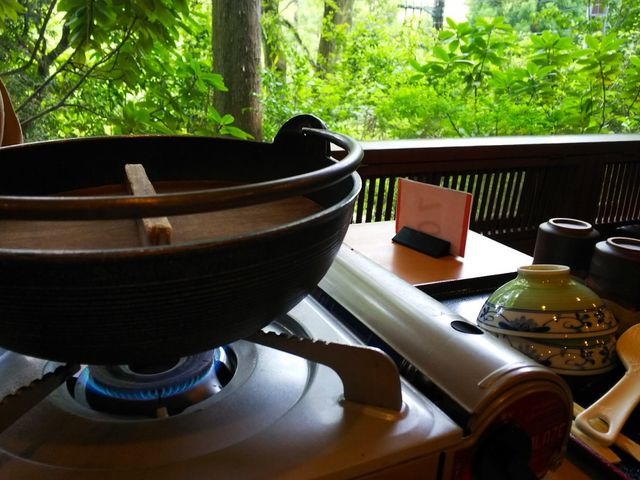 共立メンテあるある、鍋ごとお味噌汁(朝食)_箱根小涌谷温泉 水の音