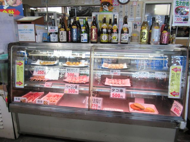 アルコールと串物のケース_海鮮茶屋 活き活き亭