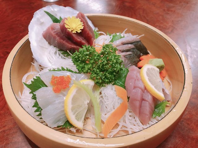ぶ厚くて新鮮なお刺身美味しかった_漁師料理の店 ばんや