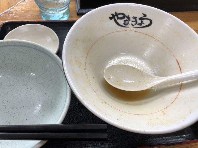 食べ終わったら 必ずこうなる 美味さ♪
毎回 ご馳走さま〜♪
3時間かけて また来まーす♪_やまきょう