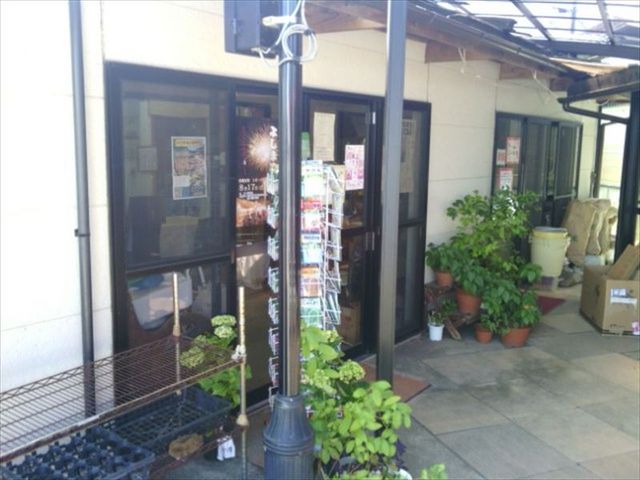 こちらは食堂がある建物_宝田温泉 宝の湯