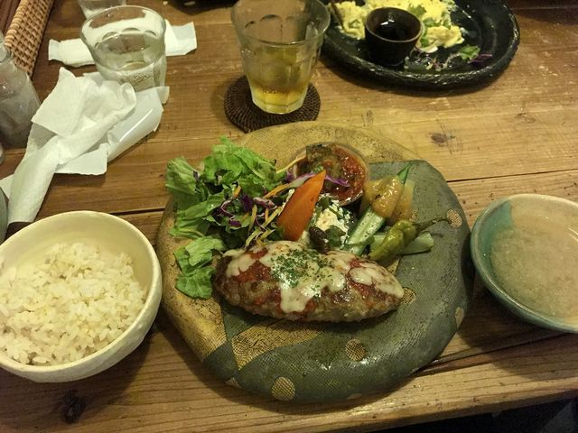チーズハンバーグ定食_ピパーチキッチン
