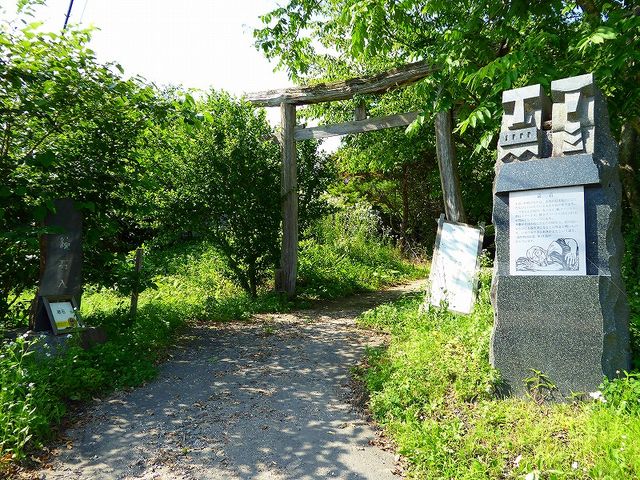 岩手県・遠野市・続石入り口の鳥居_続石