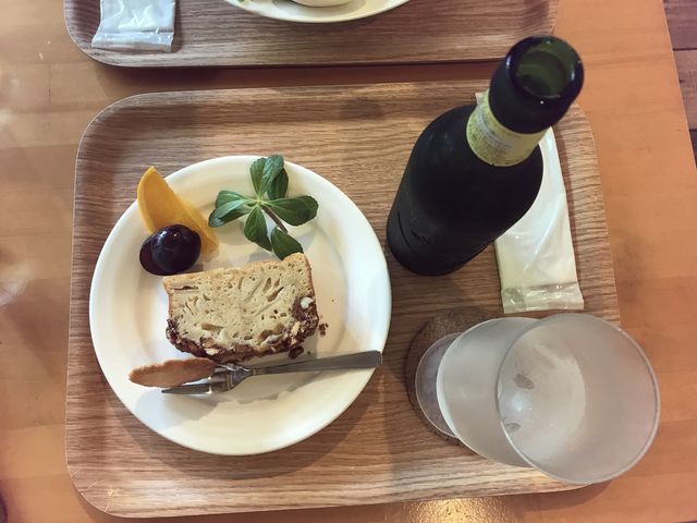 cafeケーキセットとビール_cafe ポンチェ